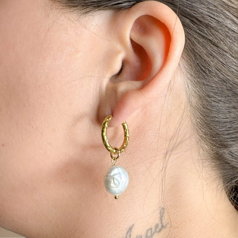 Falling Pearl | Earrings 02